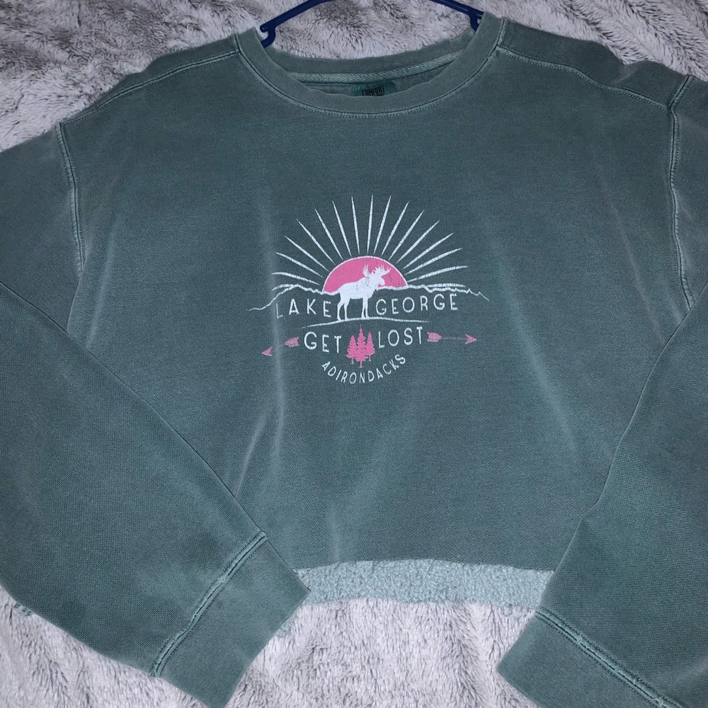 Green Vintage Lake George NY cropped Sweater